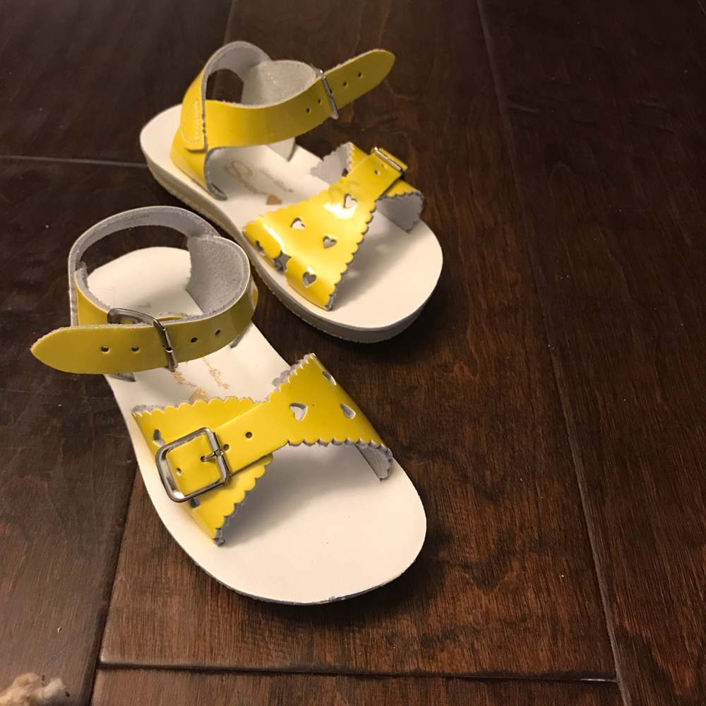 Brand New Saltwater Sandal size 7